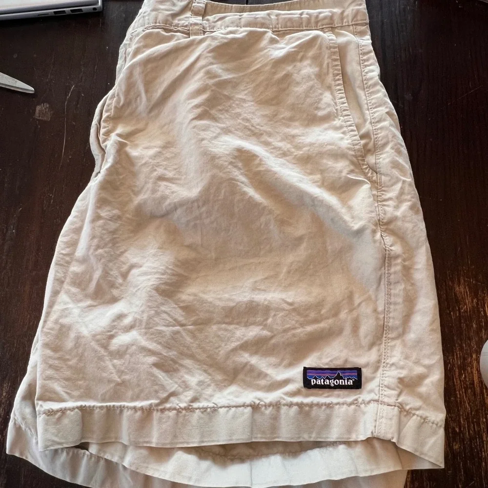 Patagonia Organic Cotton Hemp Blend Casual Khaki Shorts Womens Size 38‎